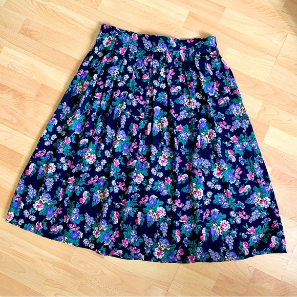 ST MICHAEL Vintage floral flowy skirt made in Canada - Picture 1 of 7